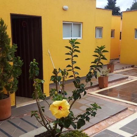 Hostal El Hangar Рионегро Экстерьер фото