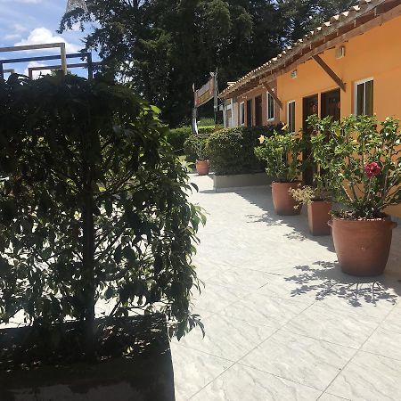 Hostal El Hangar Рионегро Экстерьер фото