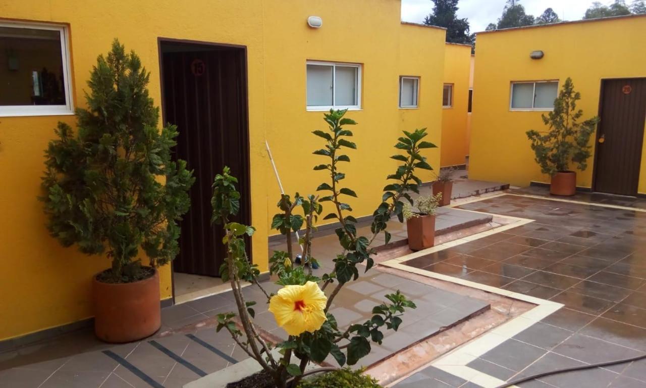 Hostal El Hangar Рионегро Экстерьер фото