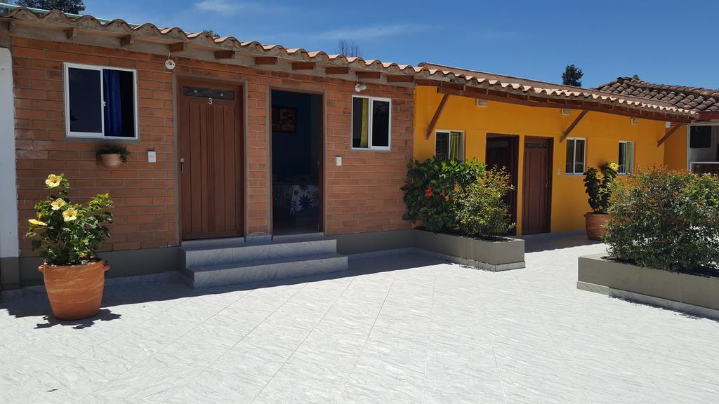 Hostal El Hangar Рионегро Экстерьер фото